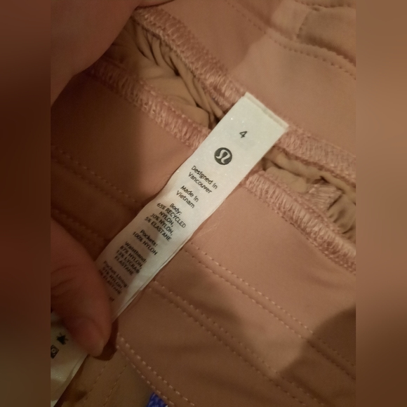 Lululemon hiking shorts - Picture 6 of 6
